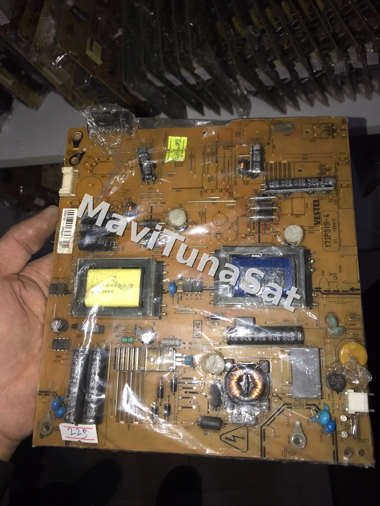 Vestel 32PF7050 Power Board , 17IPS19-4 , 23042149 , LTA320HN02